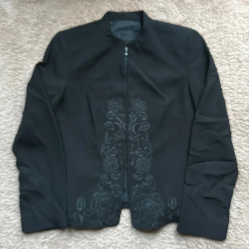Black blazer - Picture 1 of 3